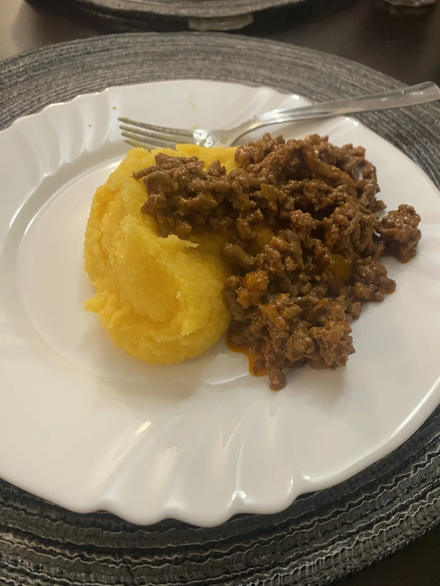 Polenta e bruscit